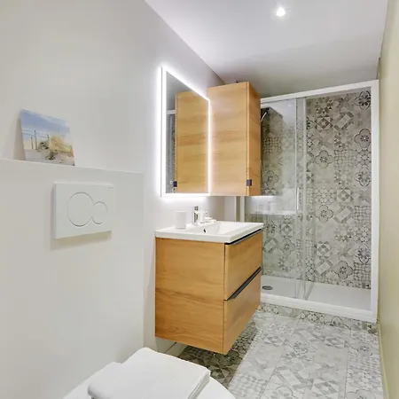Wonderful 1br - 5p - Sacre Coeur